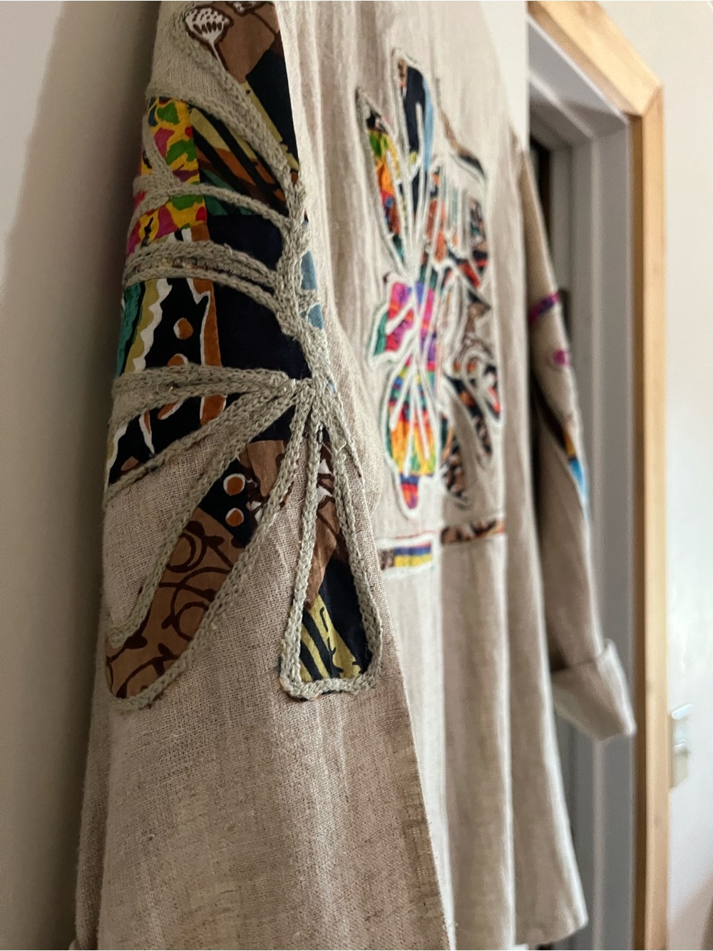 ANU Boho Embroidered Top Jacket with Multicolor Appliqué Unique Buttons. NWT LGE - Picture 9 of 10